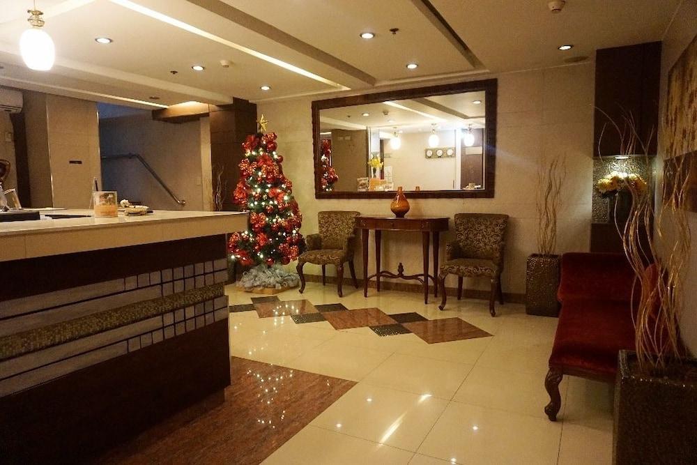 The Shila Philla Hotel マカティ エクステリア 写真