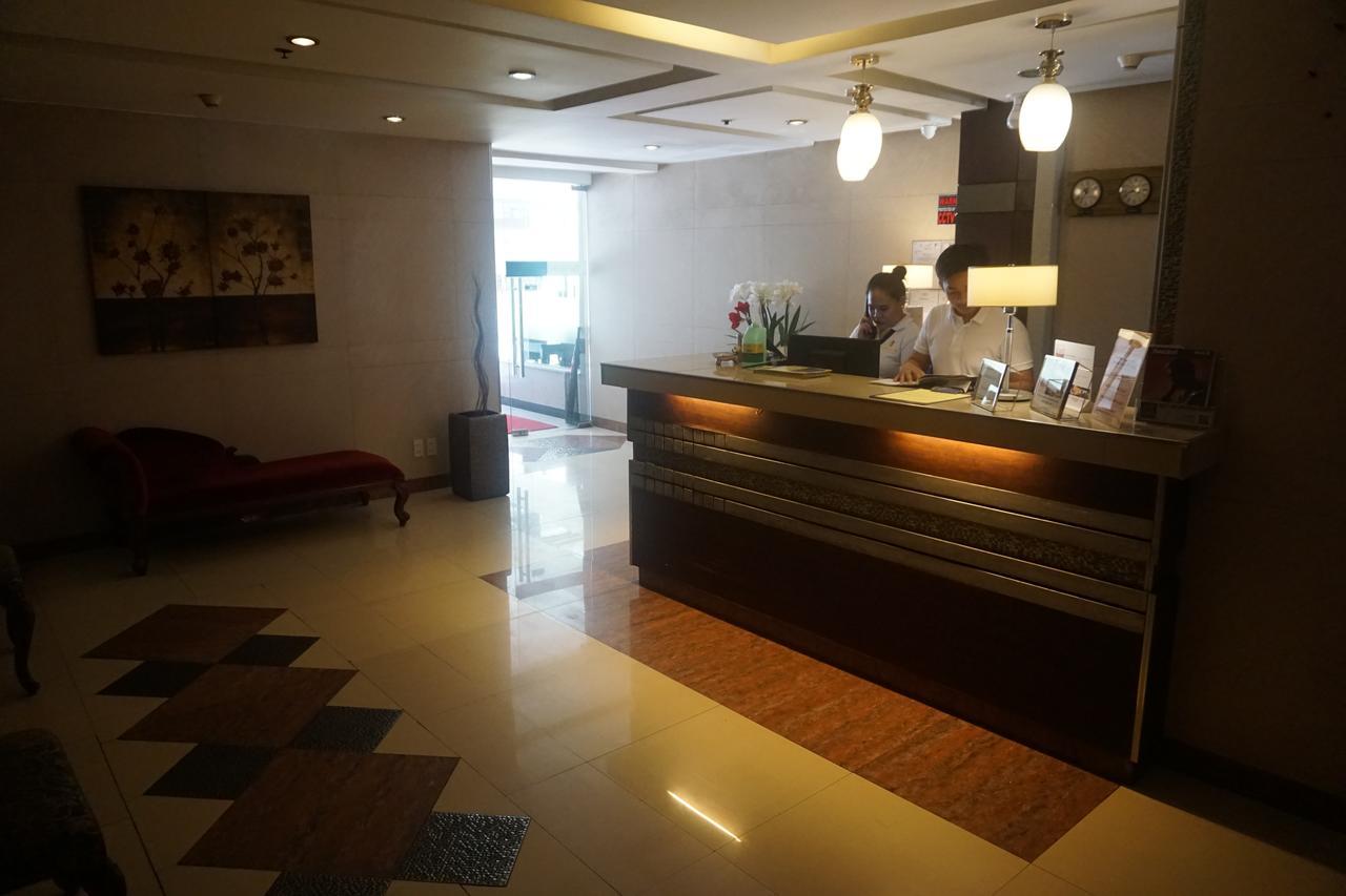 The Shila Philla Hotel マカティ エクステリア 写真