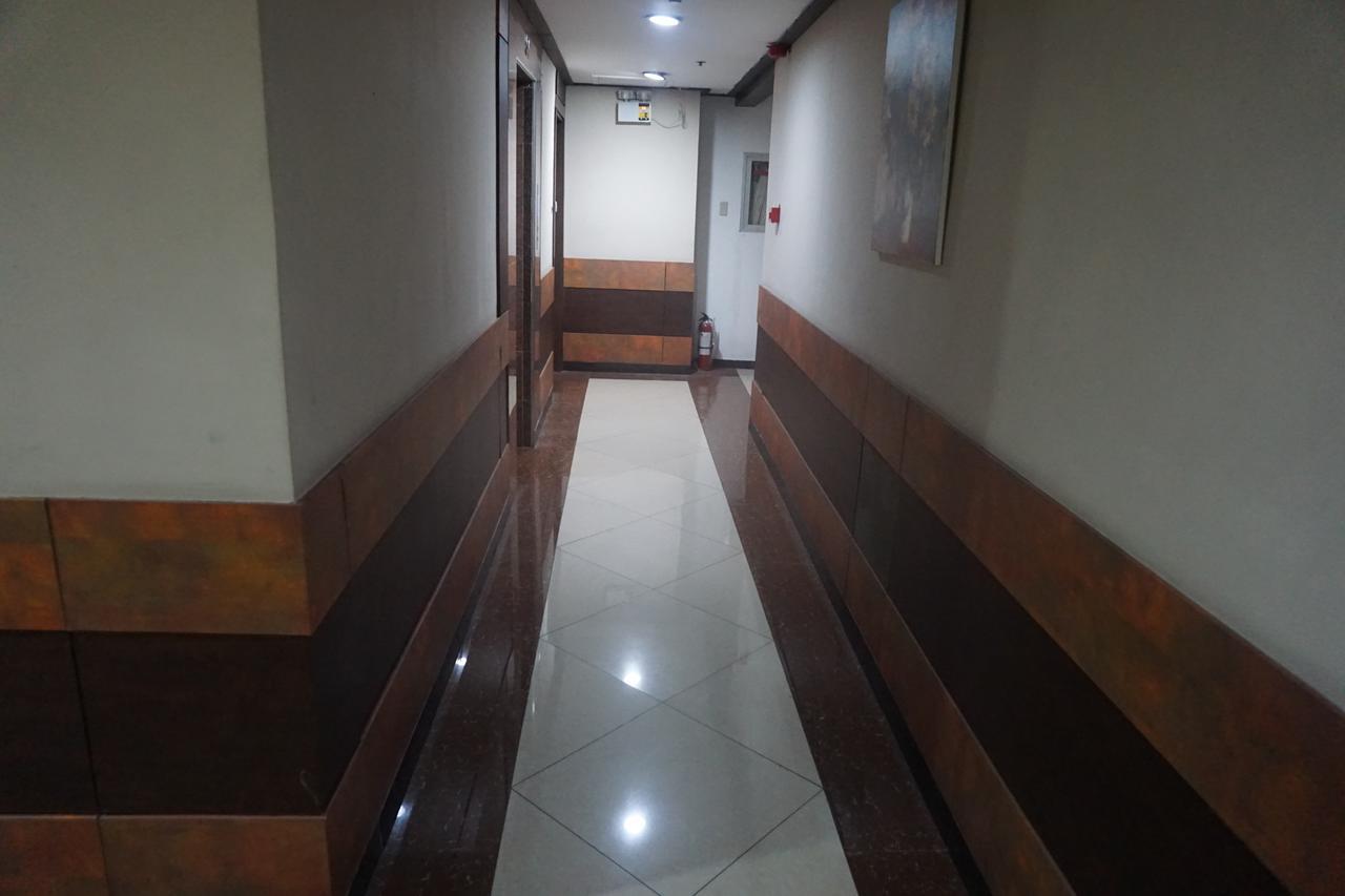 The Shila Philla Hotel マカティ エクステリア 写真